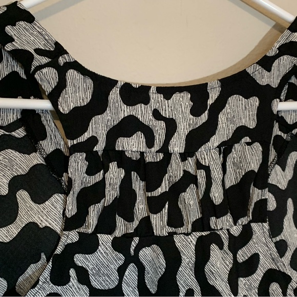 Mossimo (size L) Black and Gray Sleeveless, Razor back Top - Picture 6 of 8